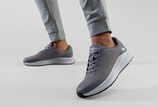 Protective snug care for your feet