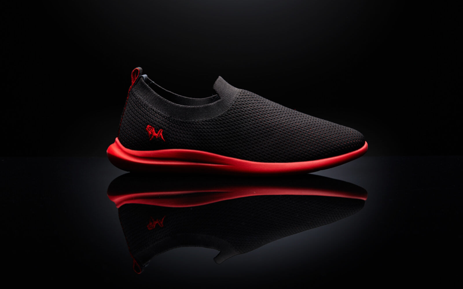 Hale Black / Red Sole
