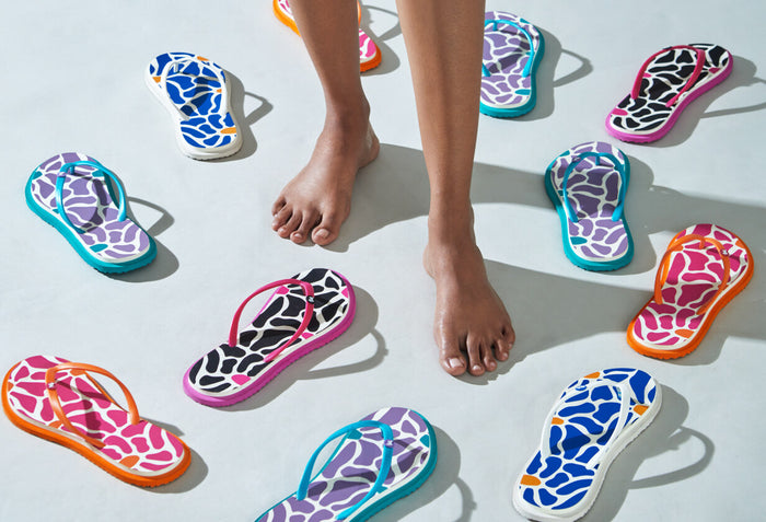 Printed Flip Flops : Black