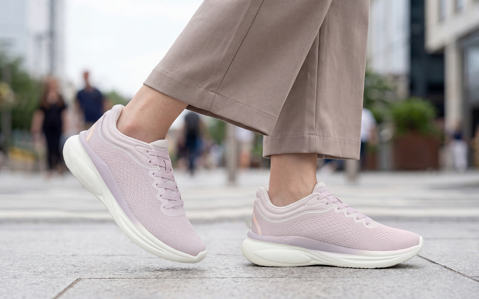 lilac/white