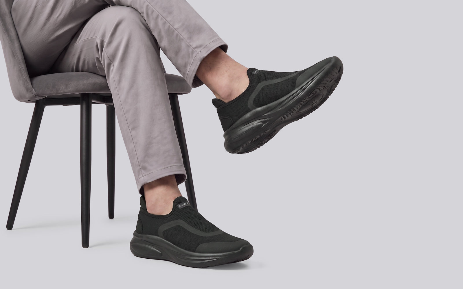 Rapid Breeze Pulsatile Slip Ons for Men : Black