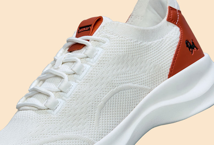 The Knit Strides : White