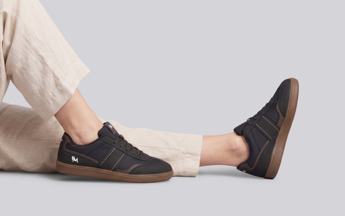 The Retro Collectible For Women : Black