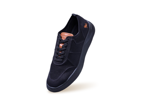 Elevate Low Top Sneakers in Black for Casual Wear