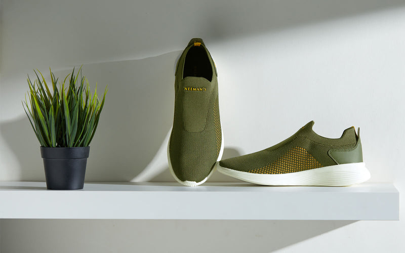 Black Croco Print Leather Slip-on Sneaker for Men | The Royale Peacock –  Romèro Ferrera