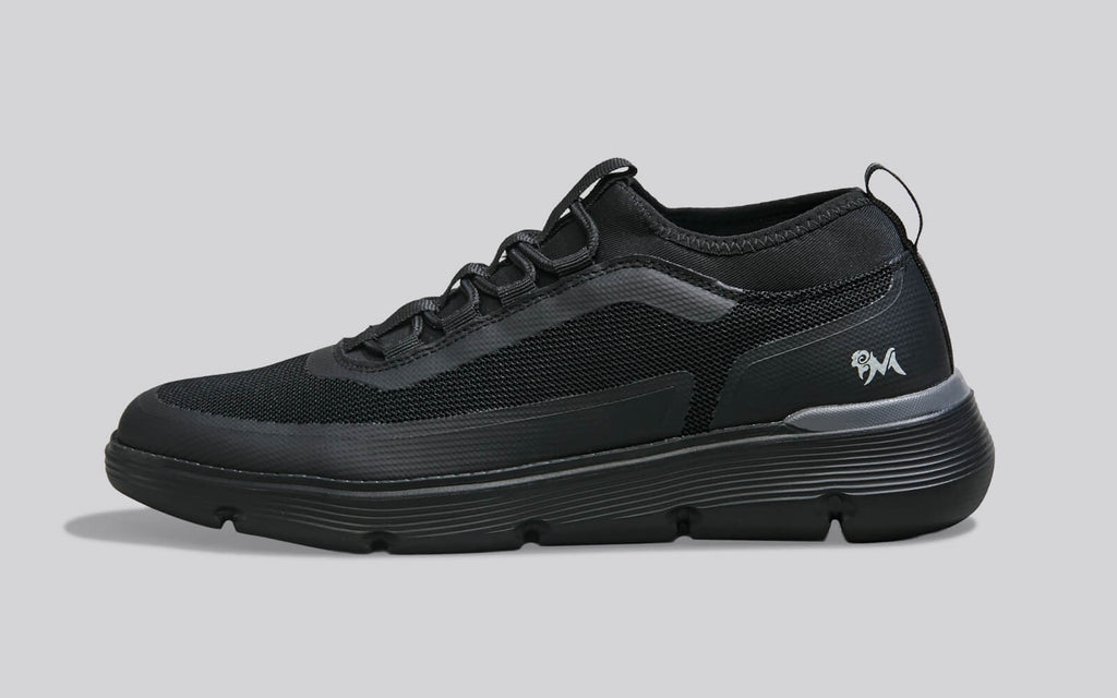 Mid-Top Sneakers : Black