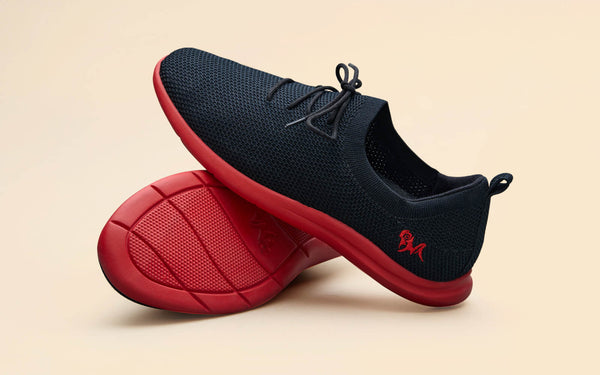 Hale Black / Red Sole