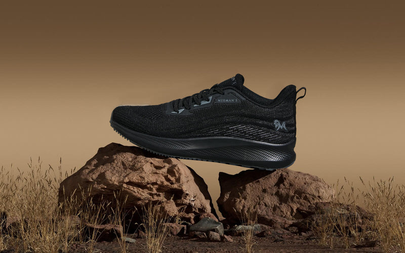 Dashing Walkers Sneakers in Black for Walking