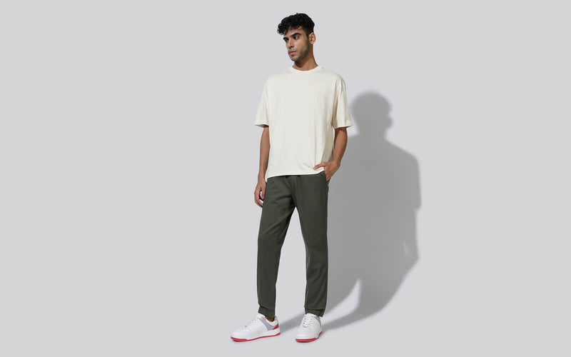 The Rockers Sneakers in White/Red for Casual Wear