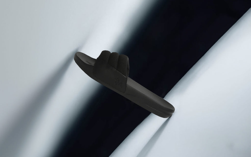 Squooshy Slides for Men Black - Image 1