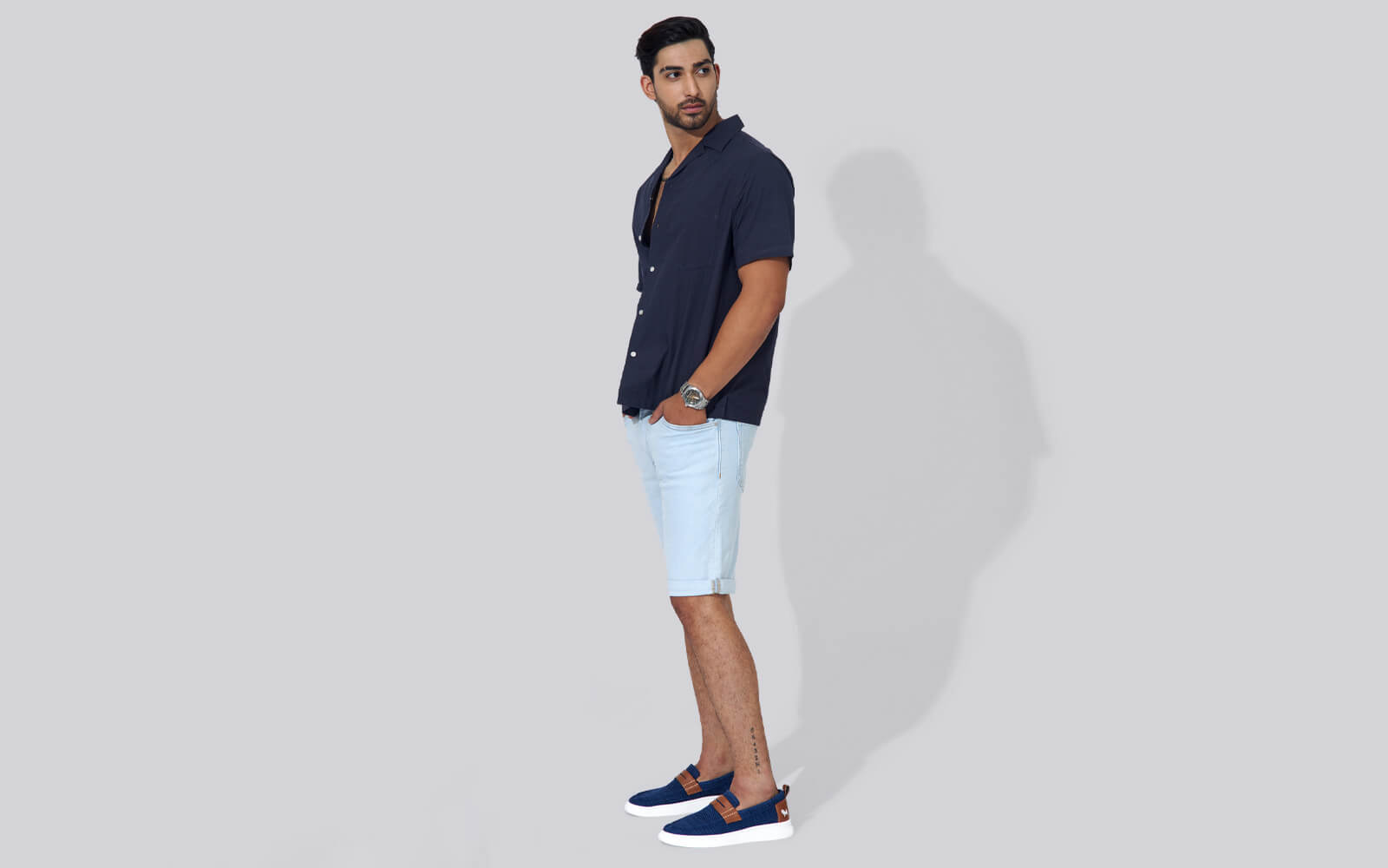 Navy/Tan