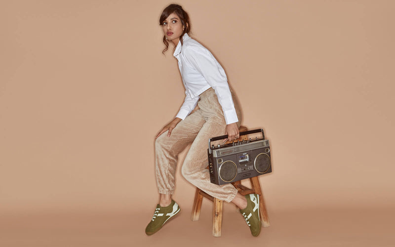 Urban Casuals Sneakers in Hip Moss for Retro Style