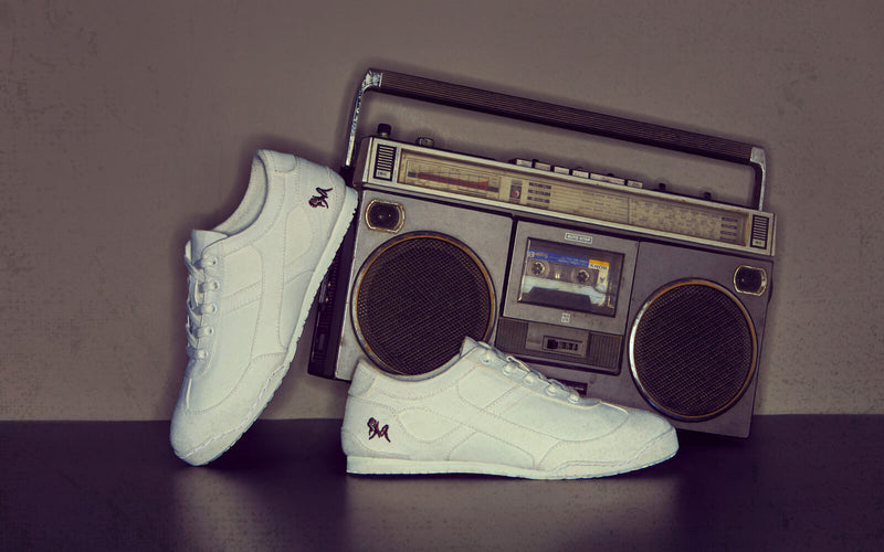 Urban Casuals Sneakers in Jazz White for Retro Style