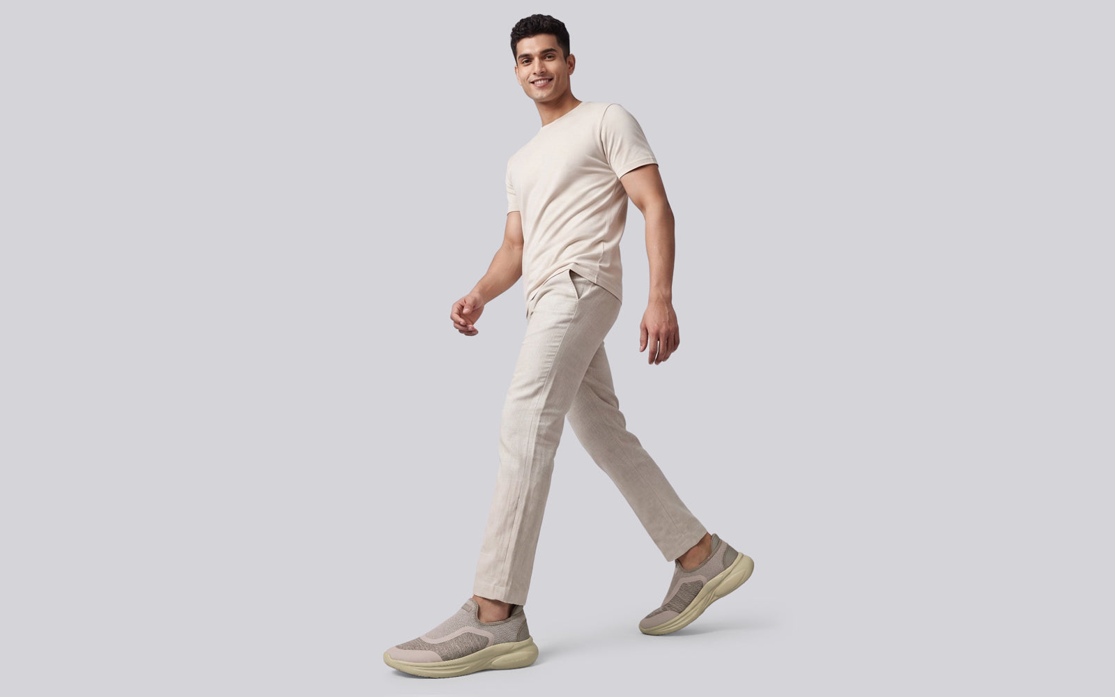 Rapid Breeze Pulsatile Slip Ons for Men : Ecru