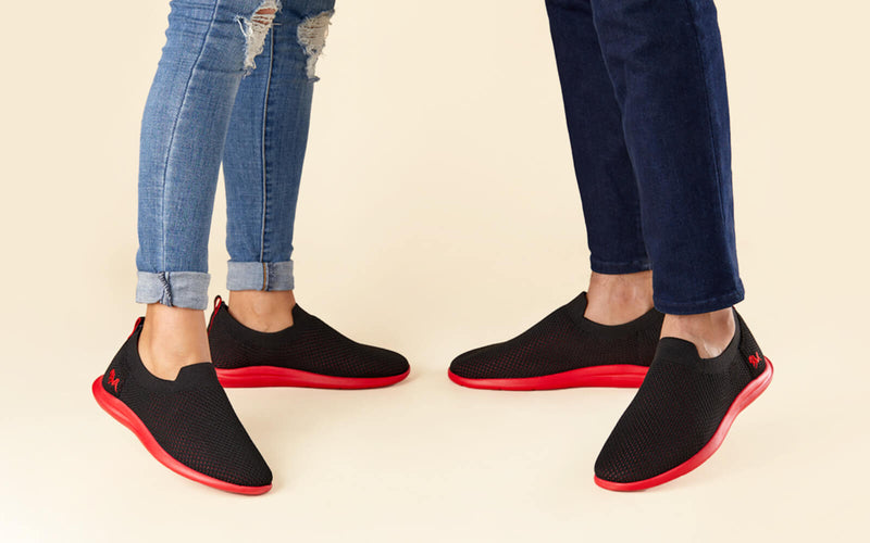 Hale Black / Red Sole